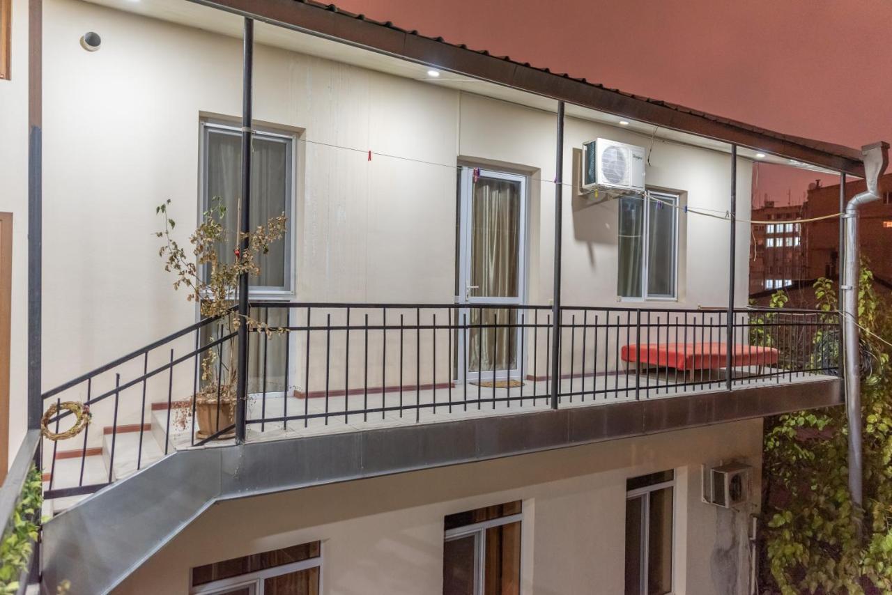 Arteast Hostel Erivan Dış mekan fotoğraf